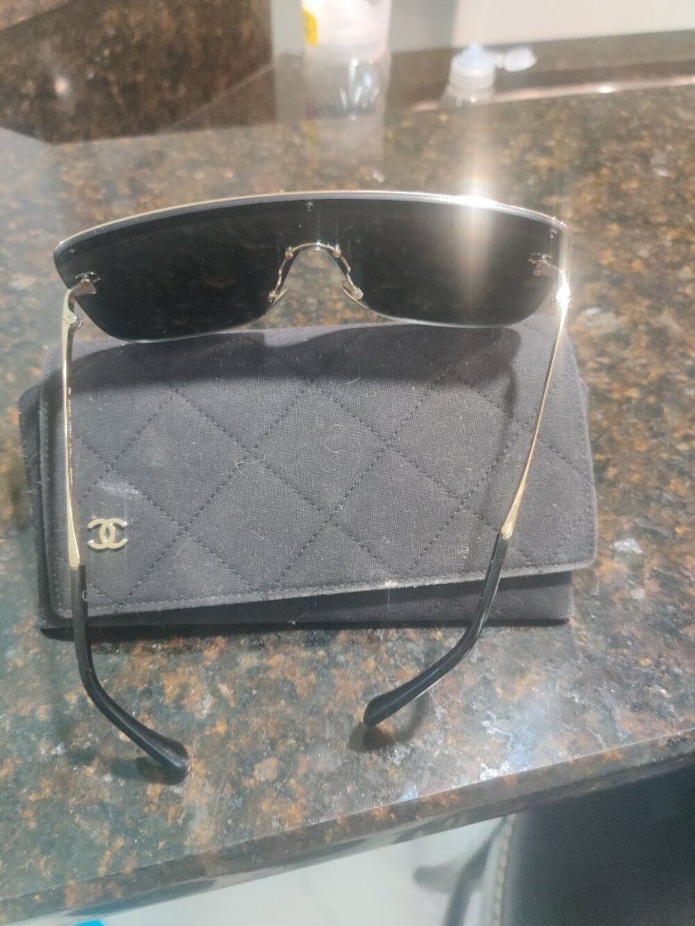CHANEL Shield sunglasses New - Picture 3 of 6
